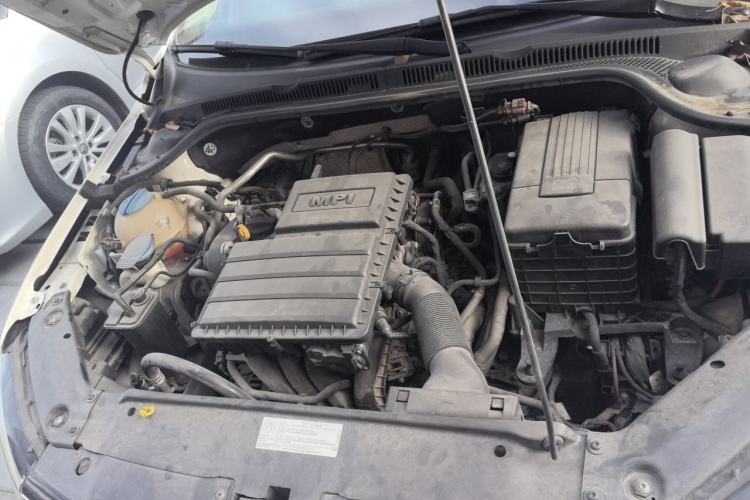 Used Volkswagen Sagitar 2015 1.6L Automatic Comfort Model Engine Bay