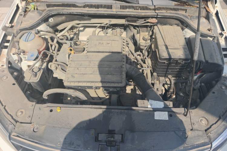 Used Volkswagen Sagitar 2015 1.6L Automatic Comfort Model Engine Bay