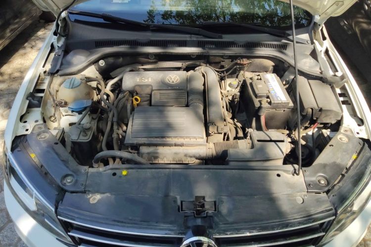 Used Volkswagen Sagitar 2015 230TSI Automatic Comfort Version Engine Bay