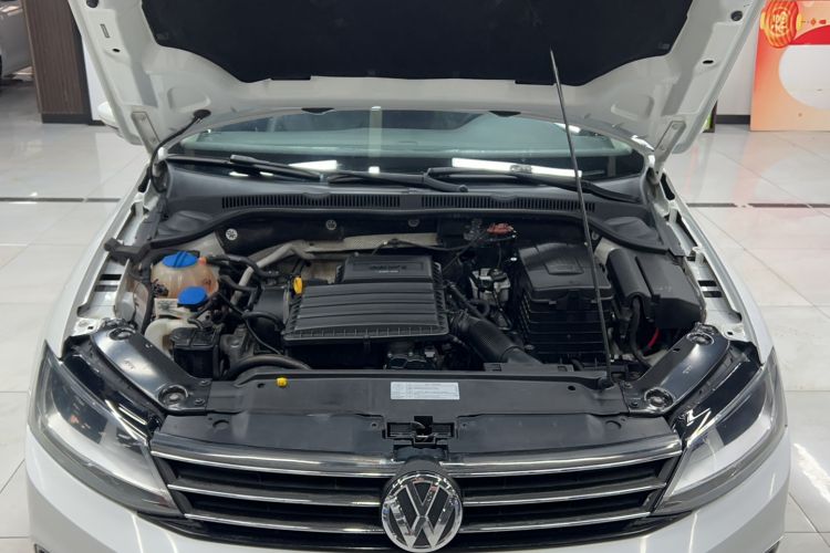 Used Volkswagen Sagitar 2015 1.6L Automatic Comfort Model Engine Bay