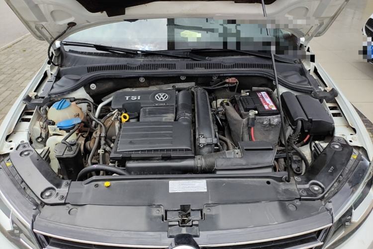 Used Volkswagen Sagitar 2015 230TSI Automatic Comfort Version Engine Bay