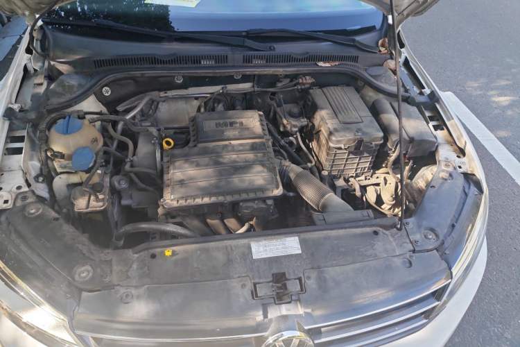 Used Volkswagen Sagitar 2015 1.6L Automatic Comfort Model Engine Bay