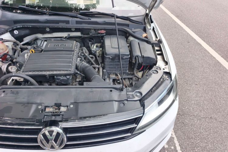 Used Volkswagen Sagitar 2015 1.6L Automatic Comfort Model Engine Bay Left