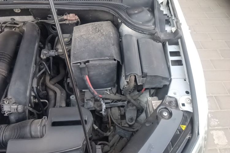 Used Volkswagen Sagitar 2015 230TSI Automatic Luxury Model Engine Bay Left