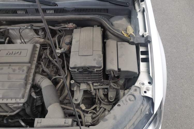 Used Volkswagen Sagitar 2015 1.6L Automatic Comfort Model Engine Bay Left