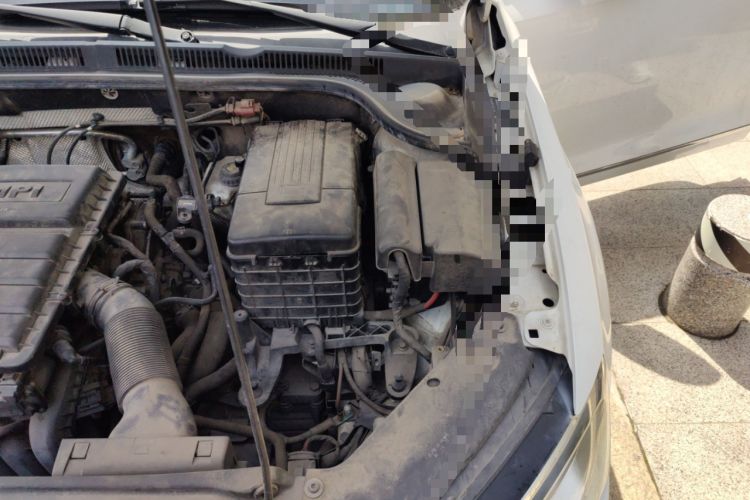 Used Volkswagen Sagitar 2015 1.6L Automatic Comfort Model Engine Bay Left
