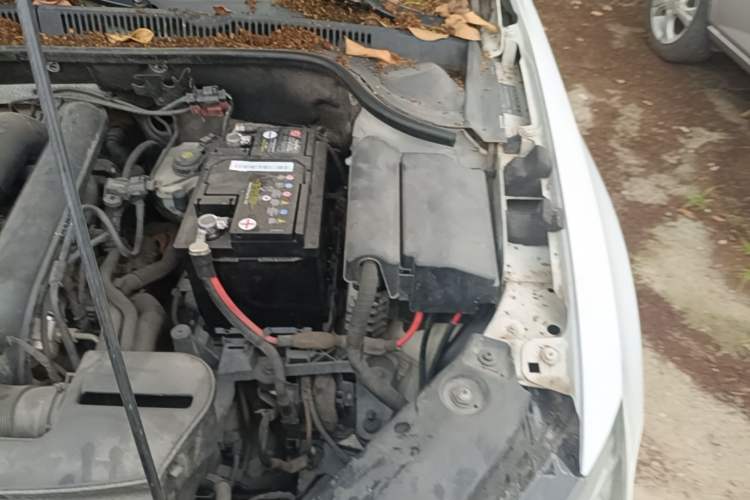 Used Volkswagen Sagitar 2015 230TSI Automatic Comfort Version Engine Bay Left