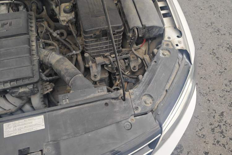 Used Volkswagen Sagitar 2015 1.6L Automatic Comfort Model Engine Bay Left
