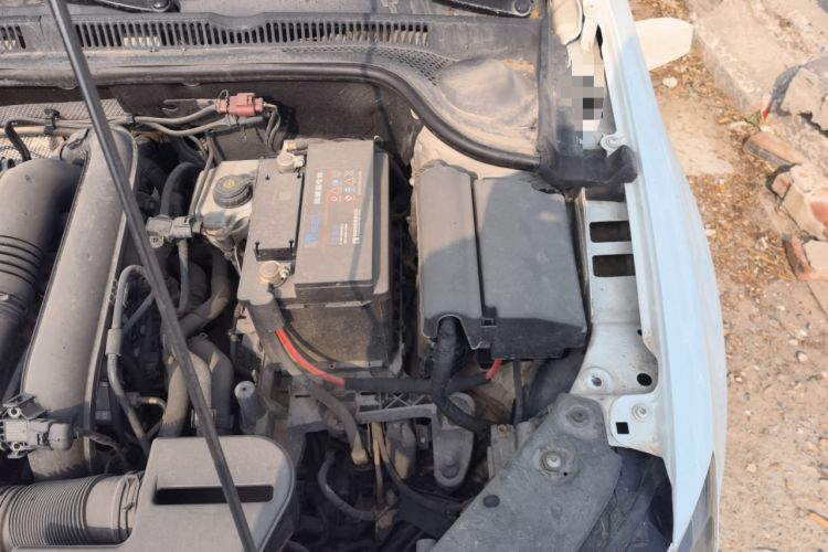 Used Volkswagen Sagitar 2015 230TSI Automatic Comfort Version Engine Bay Left
