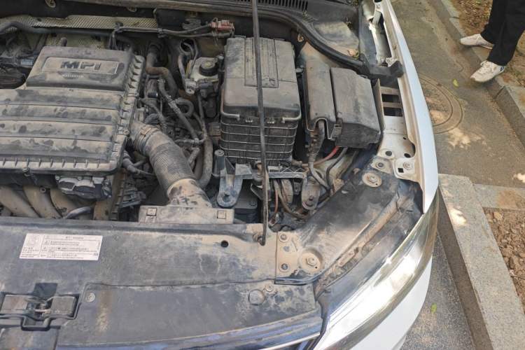 Used Volkswagen Sagitar 2015 1.6L Automatic Comfort Model Engine Bay Left