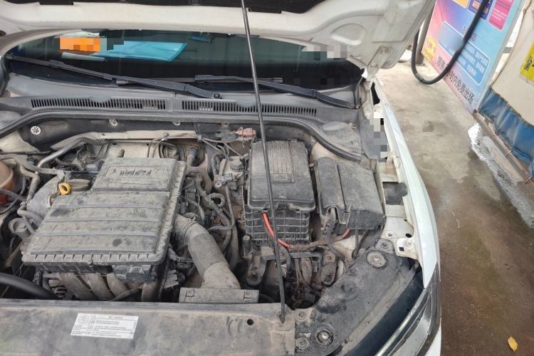 Used Volkswagen Sagitar 2015 1.6L Automatic Comfort Model Engine Bay Left