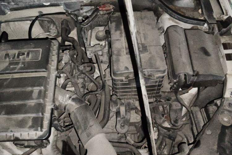 Used Volkswagen Sagitar 2015 1.6L Automatic Comfort Model Engine Bay Left