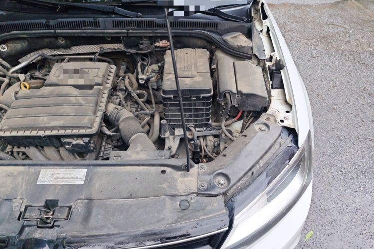 Used Volkswagen Sagitar 2015 1.6L Automatic Comfort Model Engine Bay Left