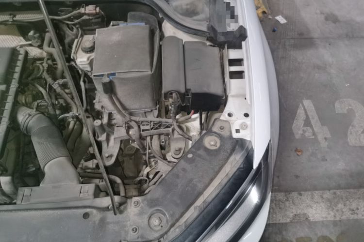 Used Volkswagen Sagitar 2015 1.6L Manual Fashion Edition Engine Bay Left