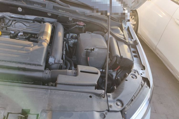 Used Volkswagen Sagitar 2015 230TSI Automatic Comfort Version Engine Bay Left
