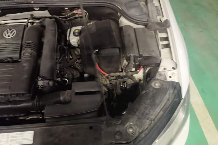 Used Volkswagen Sagitar 2015 230TSI Manual Comfort Version Engine Bay Left