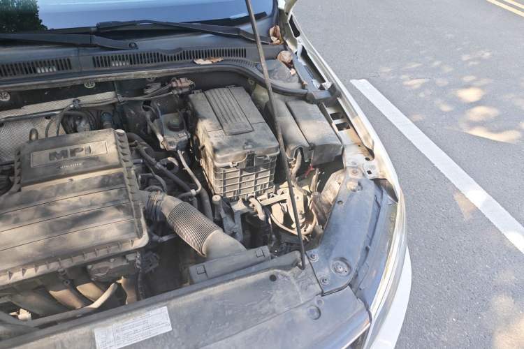Used Volkswagen Sagitar 2015 1.6L Automatic Comfort Model Engine Bay Left
