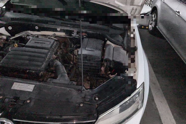 Used Volkswagen Sagitar 2015 1.6L Automatic Comfort Model Engine Bay Left
