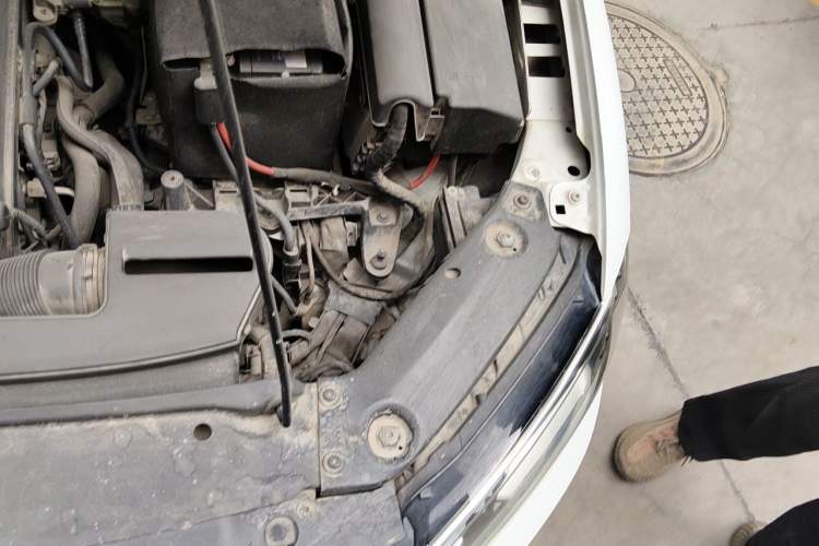 Used Volkswagen Sagitar 2015 280TSI Automatic Flagship Model Engine Bay Left