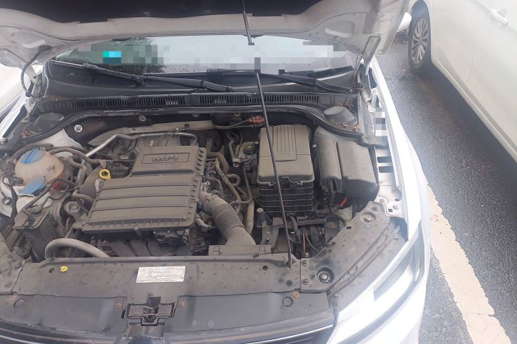 Used Volkswagen Sagitar 2015 1.6L Automatic Comfort Model Engine Bay Left