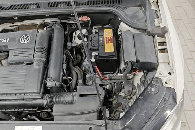 Used Volkswagen Sagitar 2015 230TSI Automatic Comfort Version Engine Bay Left