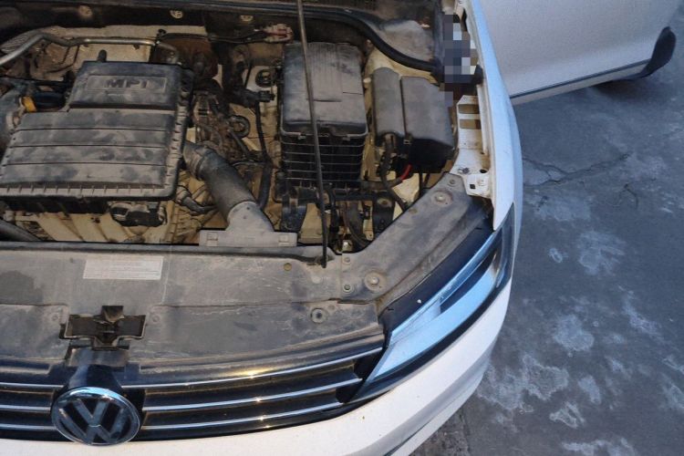 Used Volkswagen Sagitar 2015 1.6L Automatic Comfort Model Engine Bay Left
