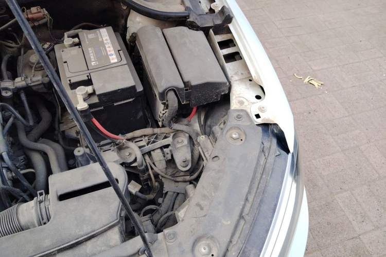 Used Volkswagen Sagitar 2015 230TSI Automatic Comfort Version Engine Bay Left