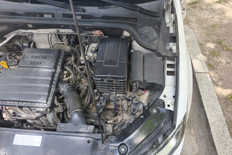 Used Volkswagen Sagitar 2015 1.6L Automatic Comfort Model Engine Bay Left