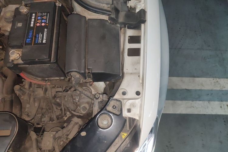 Used Volkswagen Sagitar 2015 230TSI Automatic Comfort Version Engine Bay Left