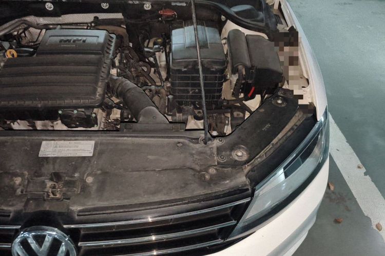 Used Volkswagen Sagitar 2015 1.6L Automatic Comfort Model Engine Bay Left