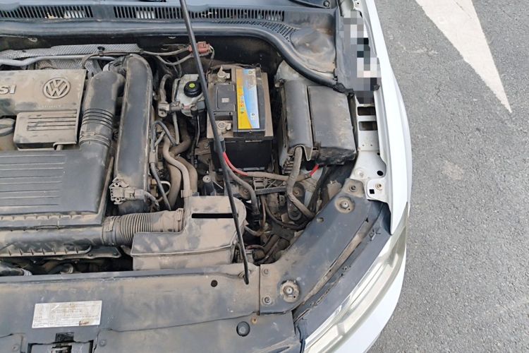 Used Volkswagen Sagitar 2015 230TSI Automatic Comfort Version Engine Bay Left