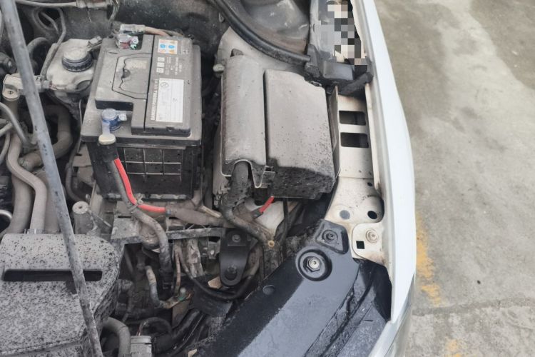Used Volkswagen Sagitar 2015 230TSI Automatic Comfort Version Engine Bay Left