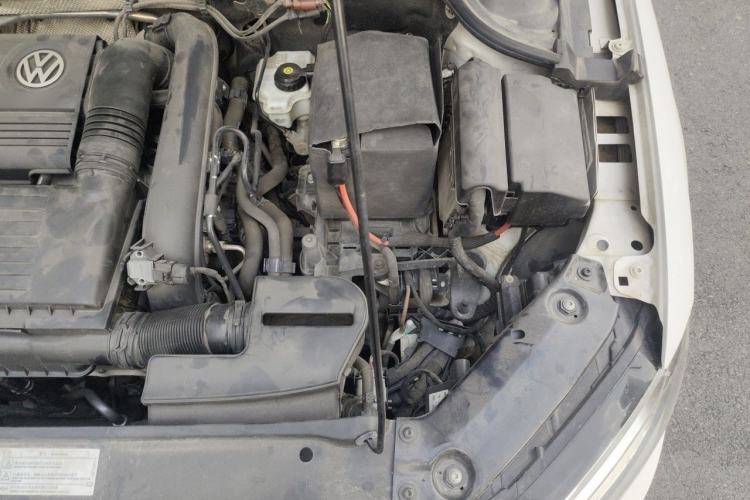 Used Volkswagen Sagitar 2015 230TSI Manual Comfort Version Engine Bay Left