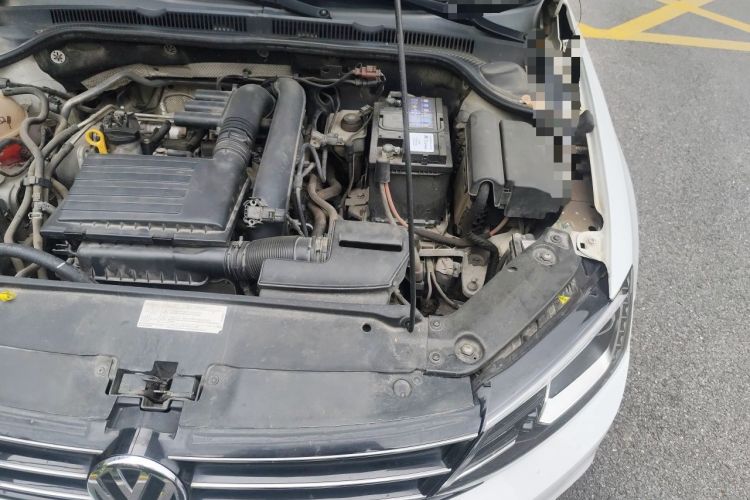 Used Volkswagen Sagitar 2015 230TSI Automatic Comfort Version Engine Bay Left