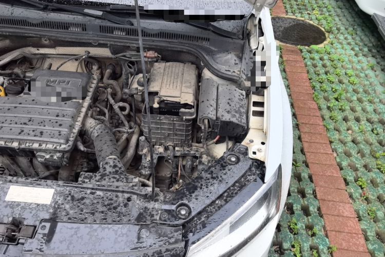Used Volkswagen Sagitar 2015 1.6L Automatic Comfort Model Engine Bay Left