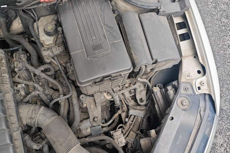 Used Volkswagen Sagitar 2015 1.6L Automatic Comfort Model Engine Bay Left
