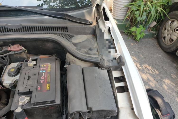 Used Volkswagen Sagitar 2015 230TSI Automatic Comfort Version Engine Bay Left