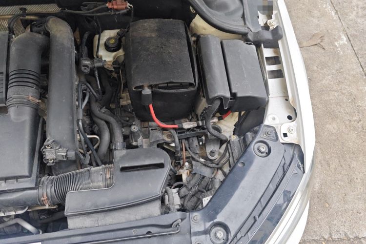 Used Volkswagen Sagitar 2015 230TSI Automatic Luxury Model Engine Bay Left
