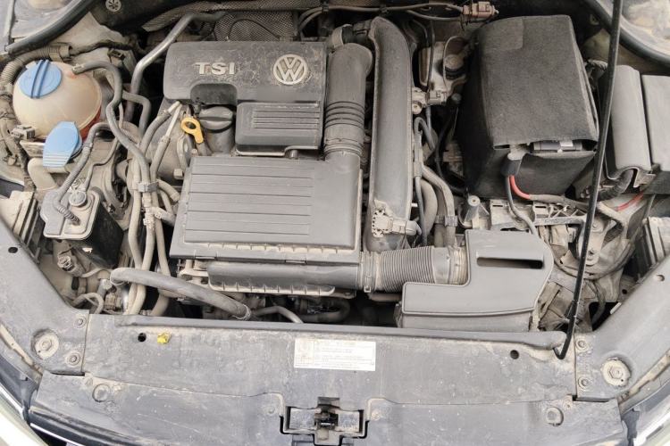 Used Volkswagen Sagitar 2015 280TSI Automatic Flagship Model Engine Bay