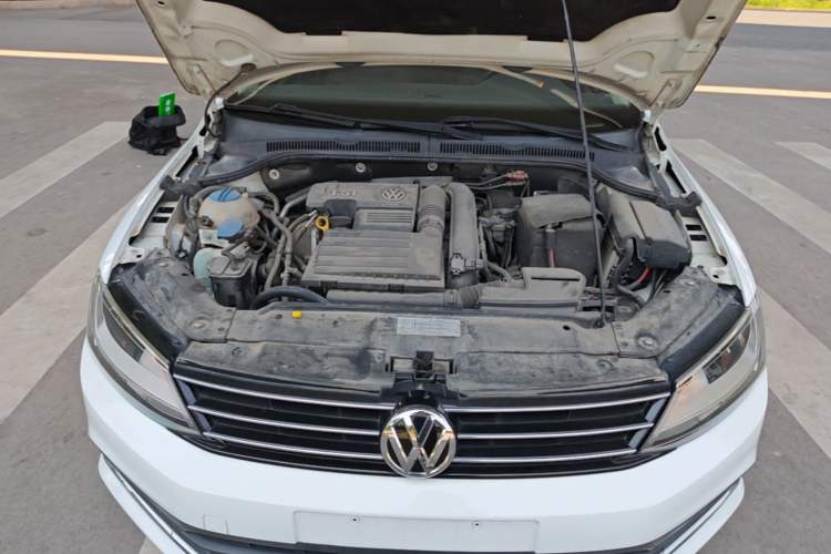 Used Volkswagen Sagitar 2015 230TSI Automatic Comfort Version Engine Bay