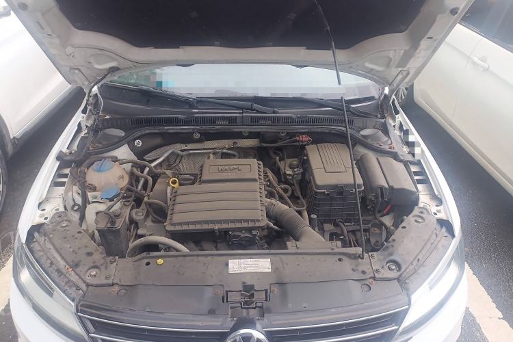 Used Volkswagen Sagitar 2015 1.6L Automatic Comfort Model Engine Bay