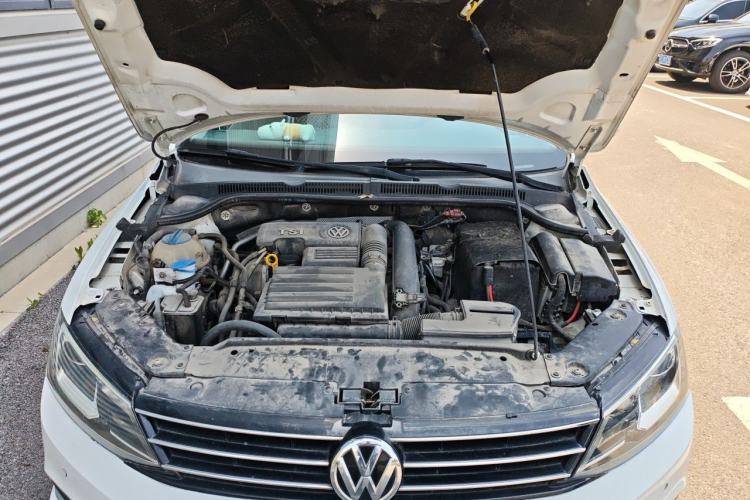 Used Volkswagen Sagitar 2015 280TSI Automatic Flagship Model Engine Bay