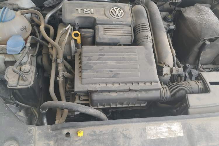 Used Volkswagen Sagitar 2015 230TSI Automatic Luxury Model Engine Bay