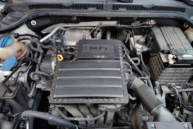 Used Volkswagen Sagitar 2015 1.6L Automatic Comfort Model Engine Bay