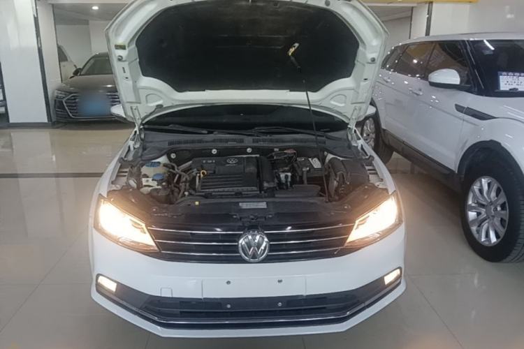 Used Volkswagen Sagitar 2015 230TSI Automatic Comfort Version Engine Bay