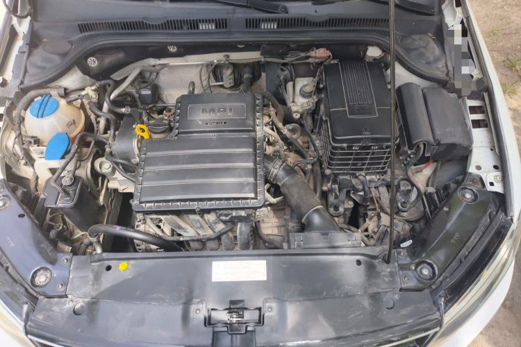 Used Volkswagen Sagitar 2015 1.6L Automatic Comfort Model Engine Bay