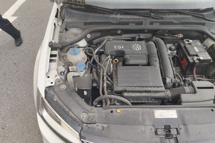 Used Volkswagen Sagitar 2015 230TSI Automatic Comfort Version Engine Bay Right