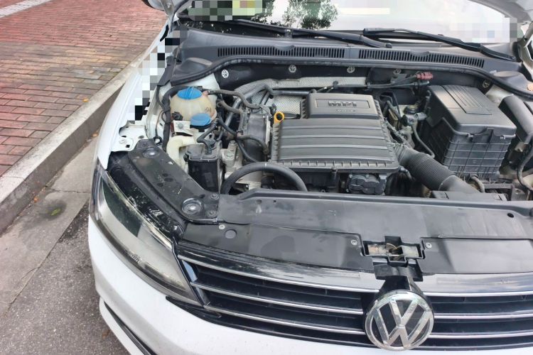 Used Volkswagen Sagitar 2015 1.6L Automatic Comfort Model Engine Bay Right