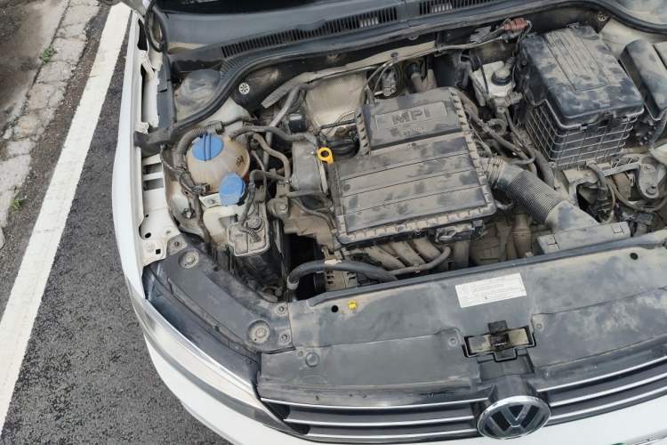 Used Volkswagen Sagitar 2015 1.6L Automatic Comfort Model Engine Bay Right
