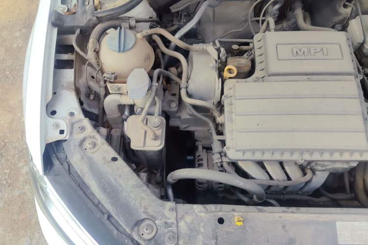 Used Volkswagen Sagitar 2015 1.6L Manual Comfort Model Engine Bay Right